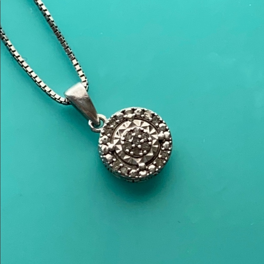 18in Silver necklace 1/10 ct diamond pendant.